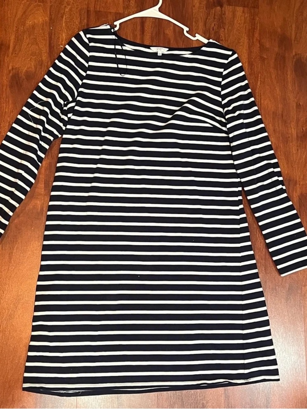 crown & ivy Black and White Striped Long-Sleeve Shift Dress